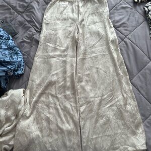 ZARA Women's Satin Effect Wide Leg
Gold Trousers High Waisted Size S